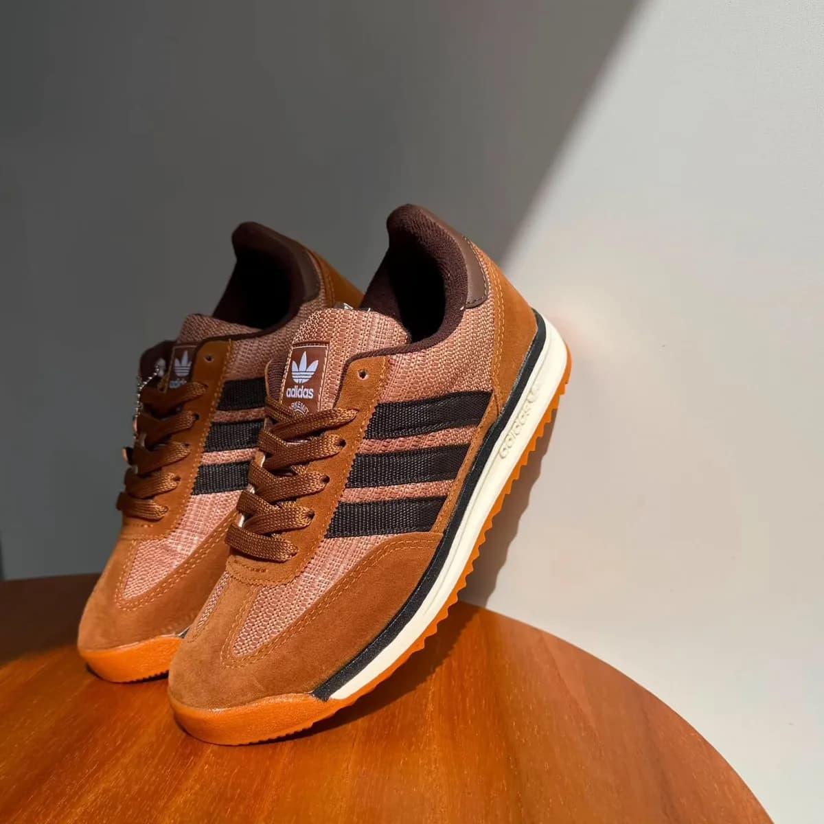 Adidas SL 72