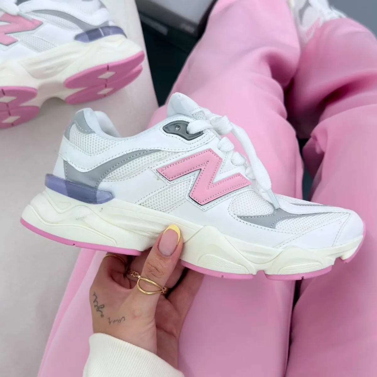 New Balance 9060 rosa