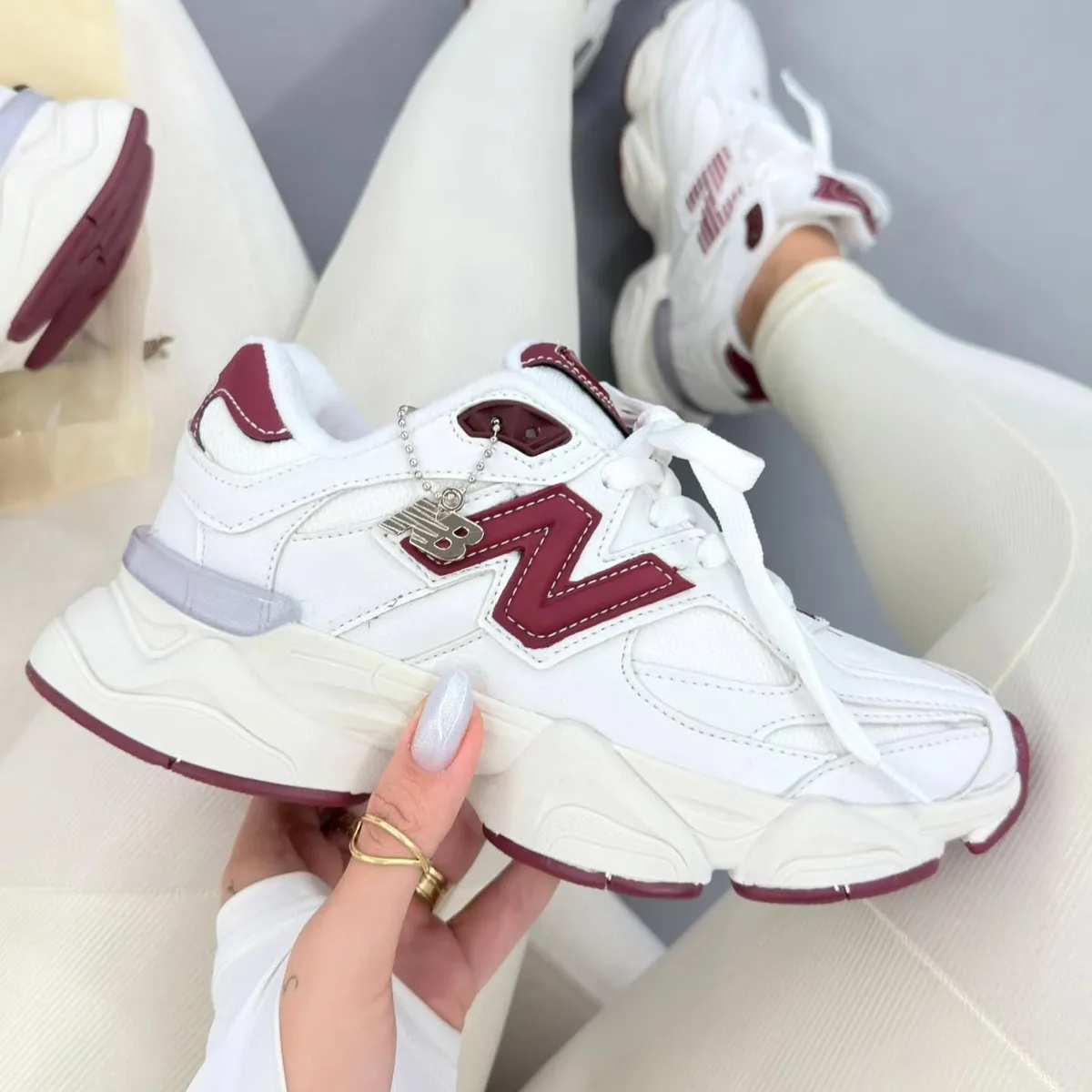 New Balance 9060 vinho